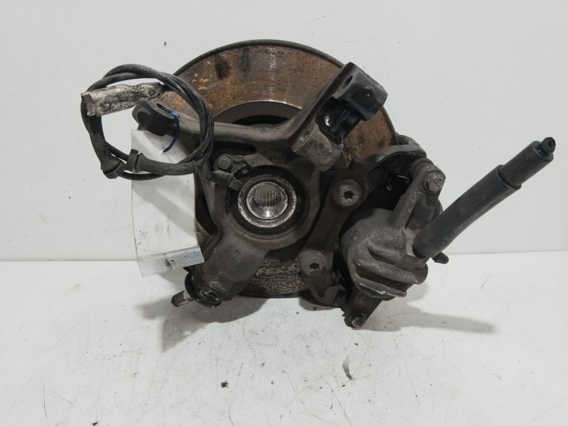 Recambio de mangueta delantera izquierda para peugeot 307 cc (s2) básico referencia OEM IAM 364696  