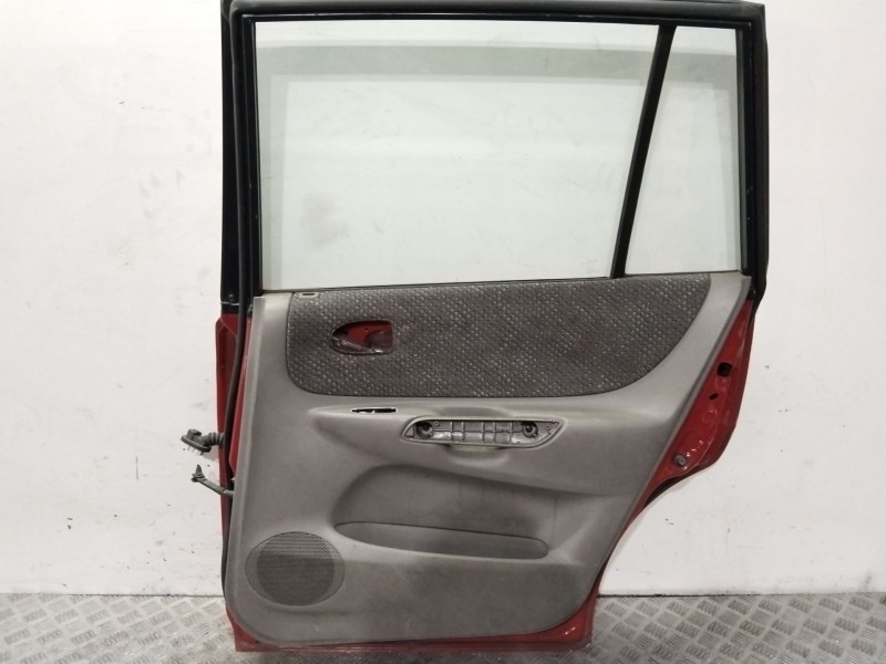 Recambio de puerta trasera derecha para mazda premacy (cp) touring (85kw) referencia OEM IAM  ROJO 
