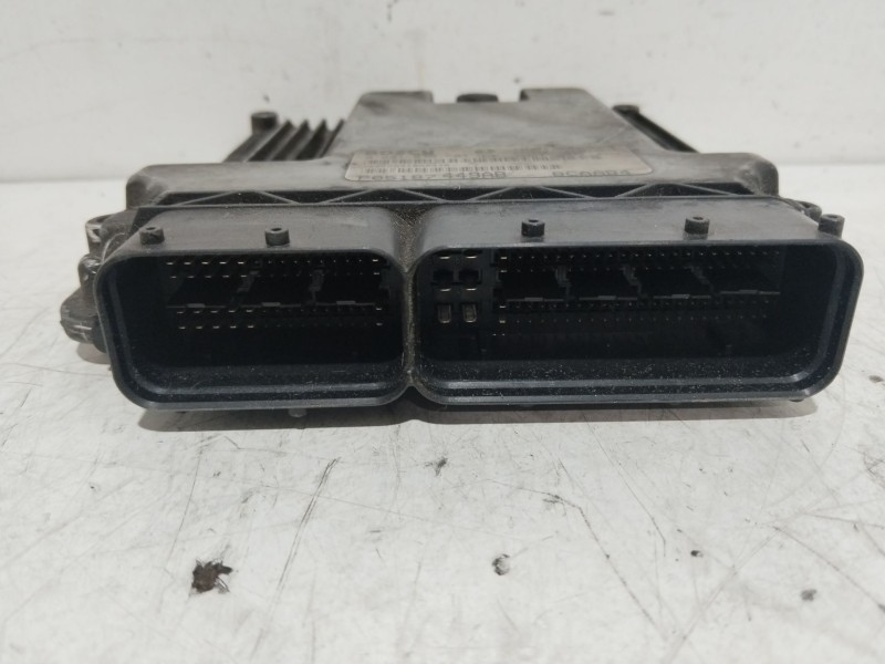 Recambio de centralita motor uce para dodge caliber s referencia OEM IAM 5187449AC  0281013693