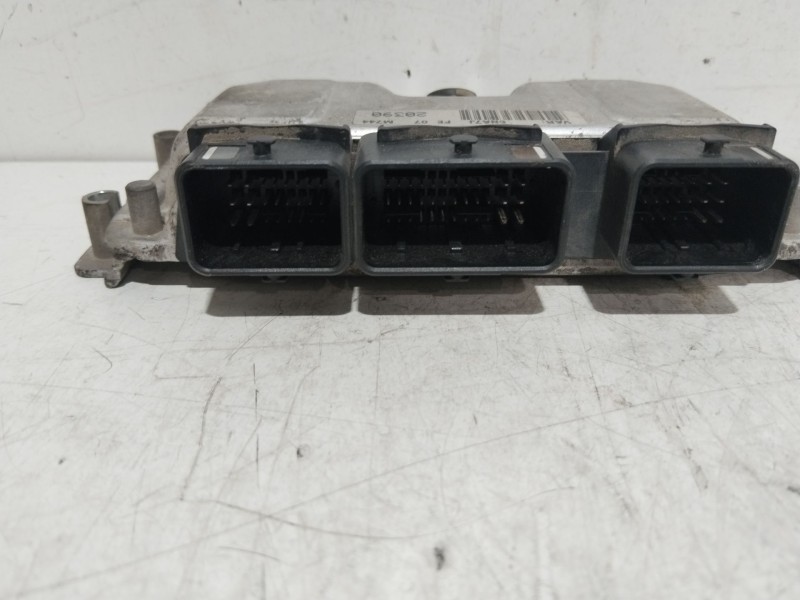 Recambio de centralita motor uce para citroën xsara picasso básico referencia OEM IAM 9637839580  