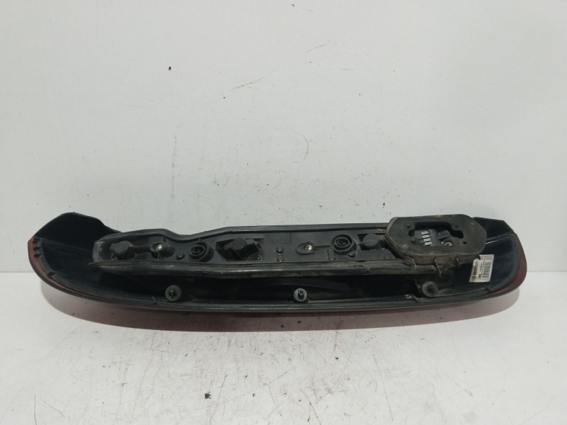 Recambio de piloto trasero derecho para opel corsa c club referencia OEM IAM 09196364  89302181