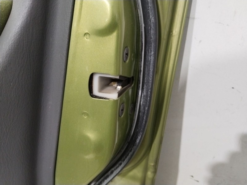 Recambio de puerta delantera derecha para opel agila básico referencia OEM IAM  VERDE 