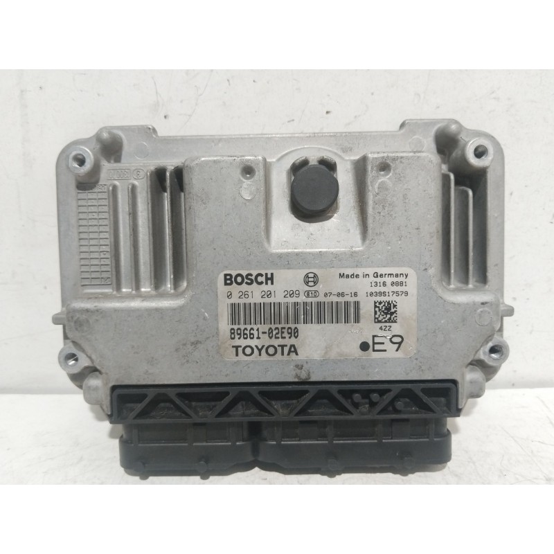 Recambio de centralita motor uce para toyota auris básico referencia OEM IAM 8966102E90  0261201209