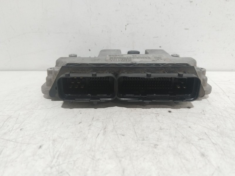 Recambio de centralita motor uce para toyota auris básico referencia OEM IAM 8966102E90  0261201209
