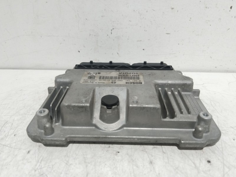 Recambio de centralita motor uce para toyota auris básico referencia OEM IAM 8966102E90  0261201209