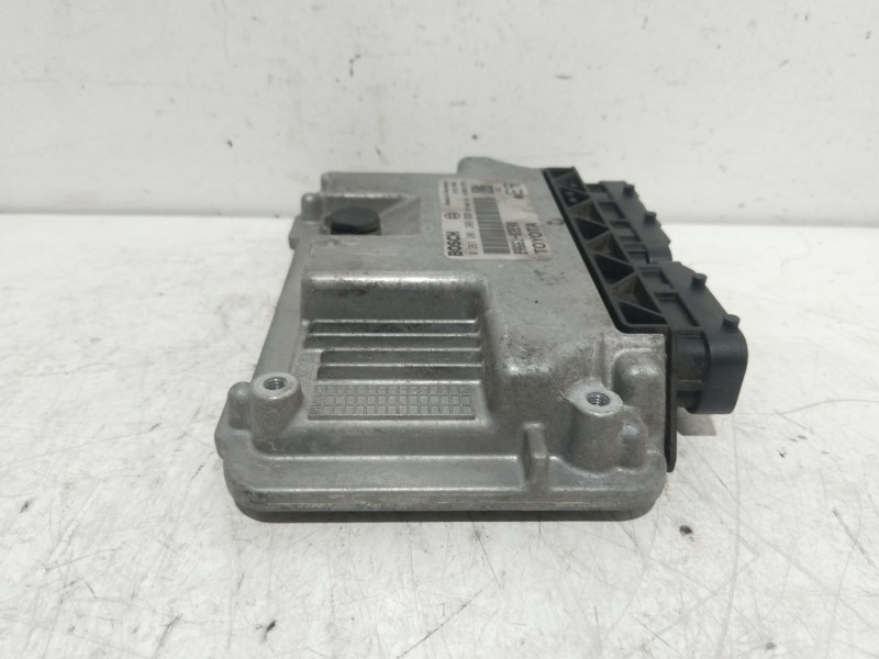 Recambio de centralita motor uce para toyota auris básico referencia OEM IAM 8966102E90  0261201209