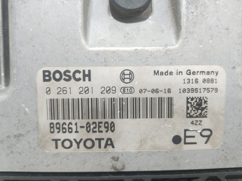 Recambio de centralita motor uce para toyota auris básico referencia OEM IAM 8966102E90  0261201209