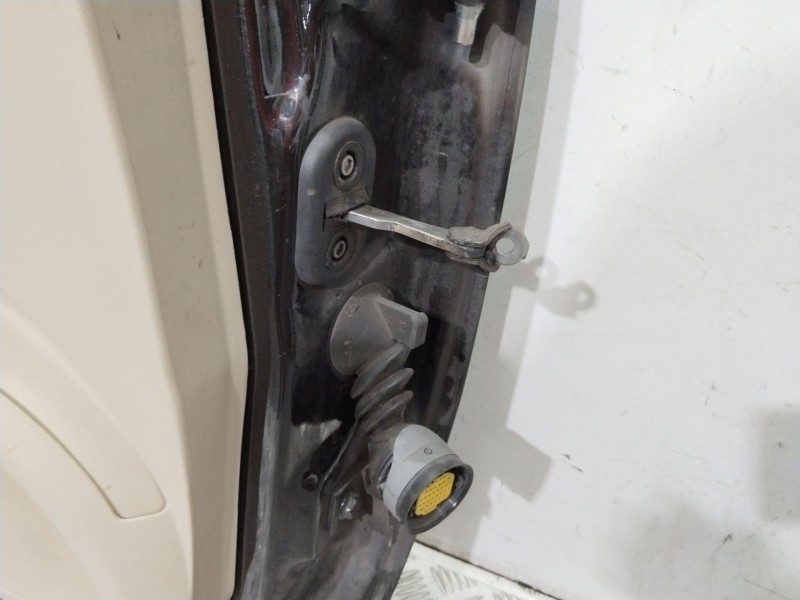 Recambio de puerta delantera izquierda para lancia musa (184) 1.4 16v platino referencia OEM IAM  NEGRO 