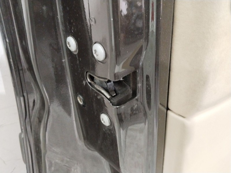 Recambio de puerta delantera izquierda para lancia musa (184) 1.4 16v platino referencia OEM IAM  NEGRO 