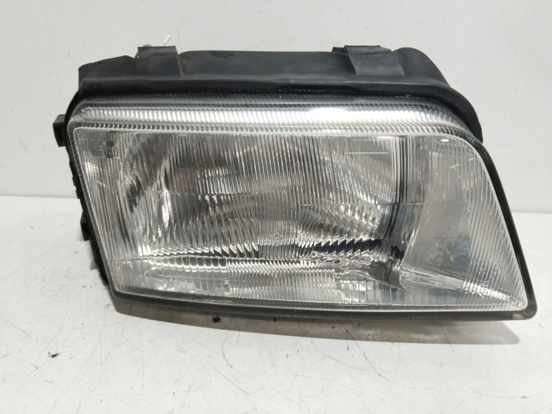 Recambio de faro derecho para audi a4 avant (b5) 1.8 referencia OEM IAM 8DO941004A 1852807000 67723141