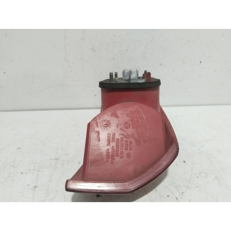 Recambio de piloto trasero derecho para alfa romeo 147 (190) 1.6 ts 105 collezione referencia OEM IAM 60693791  246401