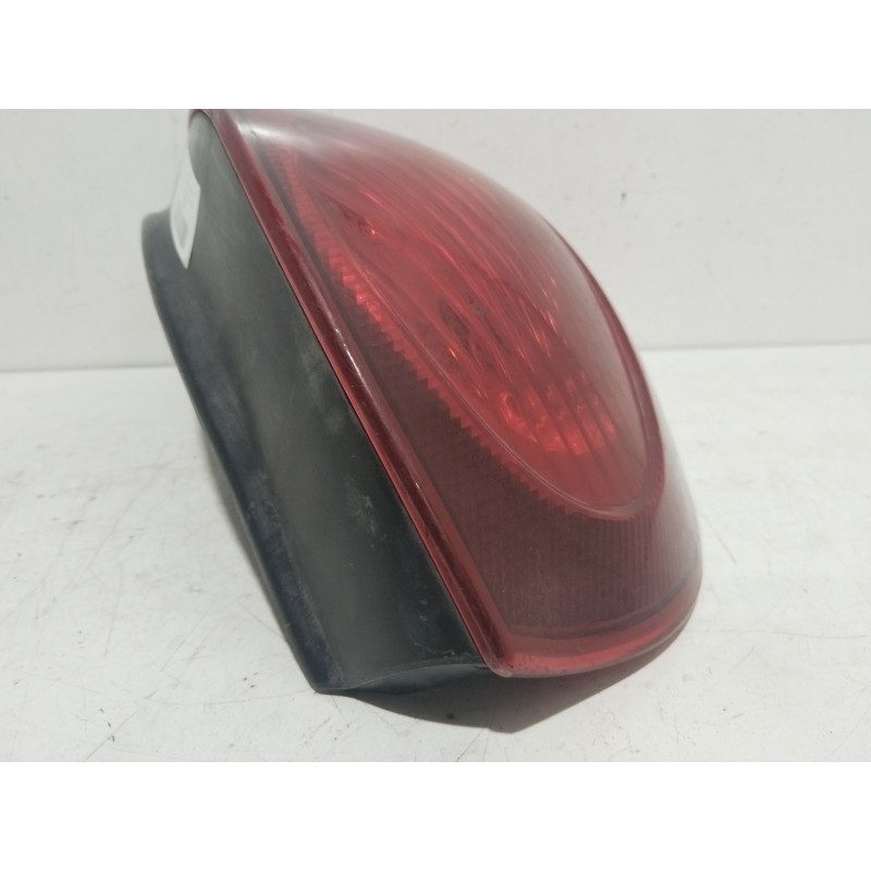 Recambio de piloto trasero izquierdo para toyota corolla (e11) 1.6 linea luna (5-ptas.) referencia OEM IAM 22076587L  