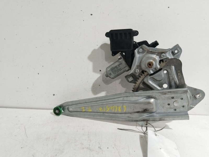 Recambio de elevalunas trasero izquierdo para toyota auris (_e18_) 1.8 hybrid (zwe186_) referencia OEM IAM 8570102010  1615575