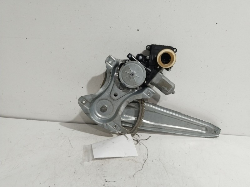 Recambio de elevalunas trasero izquierdo para toyota auris (_e18_) 1.8 hybrid (zwe186_) referencia OEM IAM 8570102010  1615575