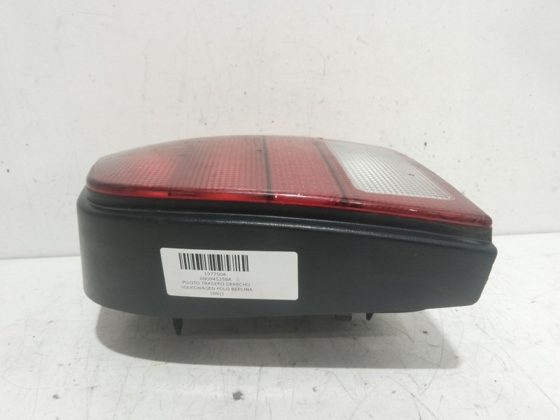 Recambio de piloto trasero derecho para volkswagen polo berlina (6n1) confort referencia OEM IAM 6N0945258A 962566 1663653