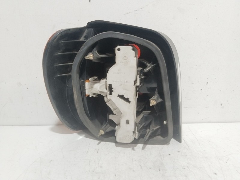 Recambio de piloto trasero derecho para volkswagen polo berlina (6n1) confort referencia OEM IAM 6N0945258A 962566 1663653