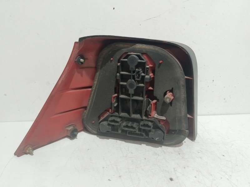 Recambio de piloto trasero derecho para volkswagen golf iv berlina (1j1) básico referencia OEM IAM 1J6945096Q  8891562