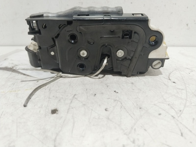 Recambio de cerradura puerta trasera izquierda para skoda octavia berlina (1z3) collection referencia OEM IAM 05E5E0839015A  