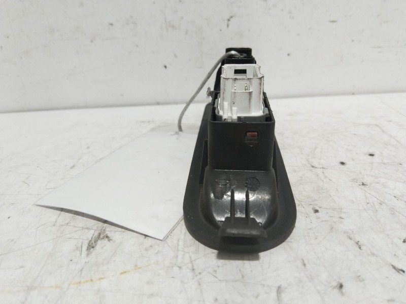 Recambio de mando elevalunas trasero derecho para renault scenic ii confort authentique referencia OEM IAM 156013870  