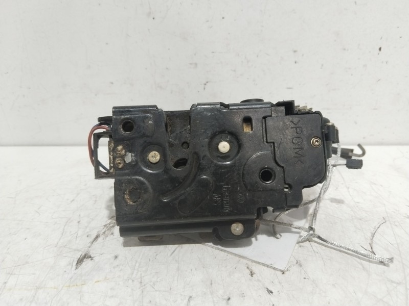 Recambio de cerradura puerta delantera derecha para volkswagen golf iv berlina (1j1) básico referencia OEM IAM PA66GF30  