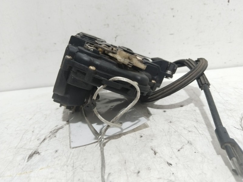 Recambio de cerradura puerta delantera derecha para volkswagen golf iv berlina (1j1) básico referencia OEM IAM PA66GF30  