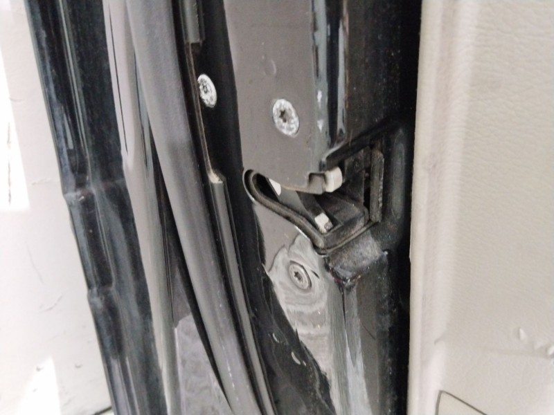 Recambio de puerta delantera izquierda para volvo xc90 i (275) d5 awd referencia OEM IAM   NEGRO