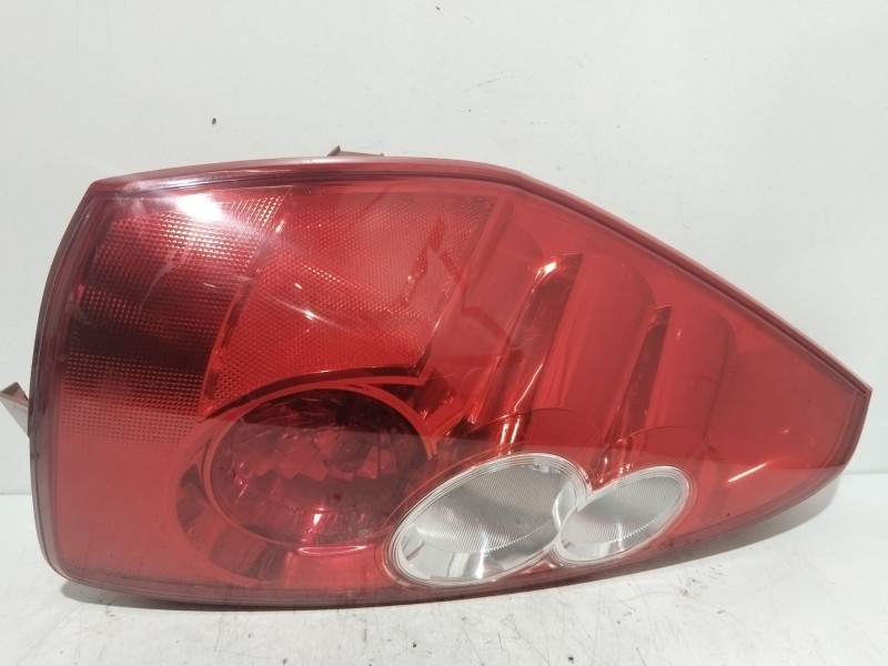 Recambio de piloto trasero izquierdo para mazda 5 (cr) 2.0 cd (cr19) referencia OEM IAM C23551160  