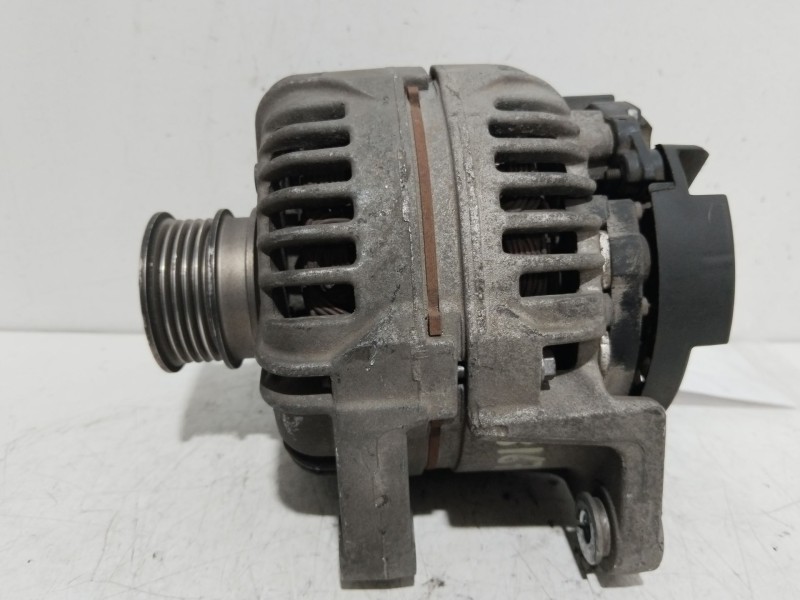 Recambio de alternador para opel astra h (a04) 1.6 (l48) referencia OEM IAM 55556067  0124425020