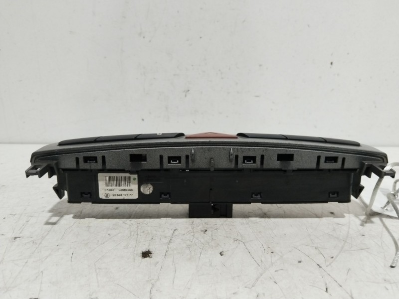 Recambio de warning para peugeot 308 confort referencia OEM IAM 9659417177  