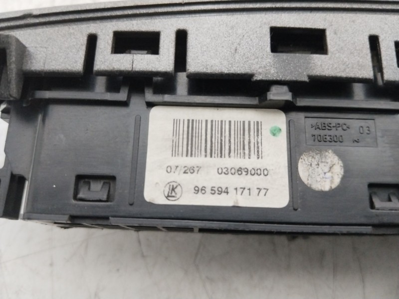 Recambio de warning para peugeot 308 confort referencia OEM IAM 9659417177  