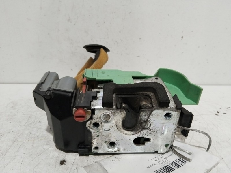 Recambio de cerradura puerta trasera derecha para fiat linea (110) easy referencia OEM IAM 51812333  