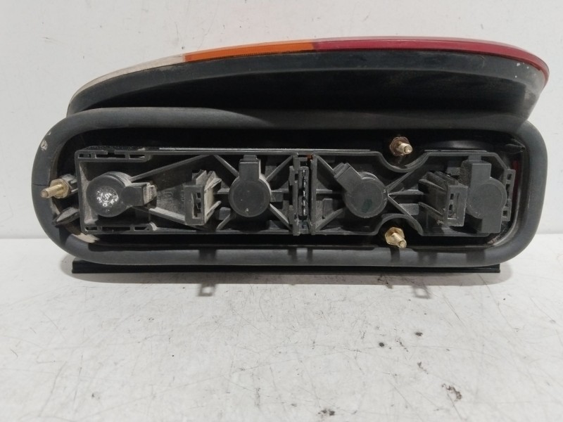 Recambio de piloto trasero derecho para volkswagen caddy ka/kb (9k9) familiar referencia OEM IAM 67723681  6K9946096