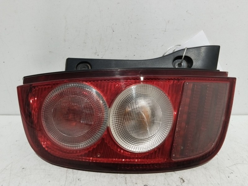Recambio de piloto trasero izquierdo para nissan micra (k12e) acenta referencia OEM IAM 26559AX720  