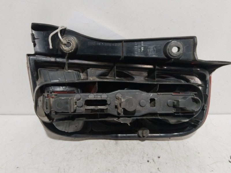 Recambio de piloto trasero izquierdo para nissan micra (k12e) acenta referencia OEM IAM 26559AX720  