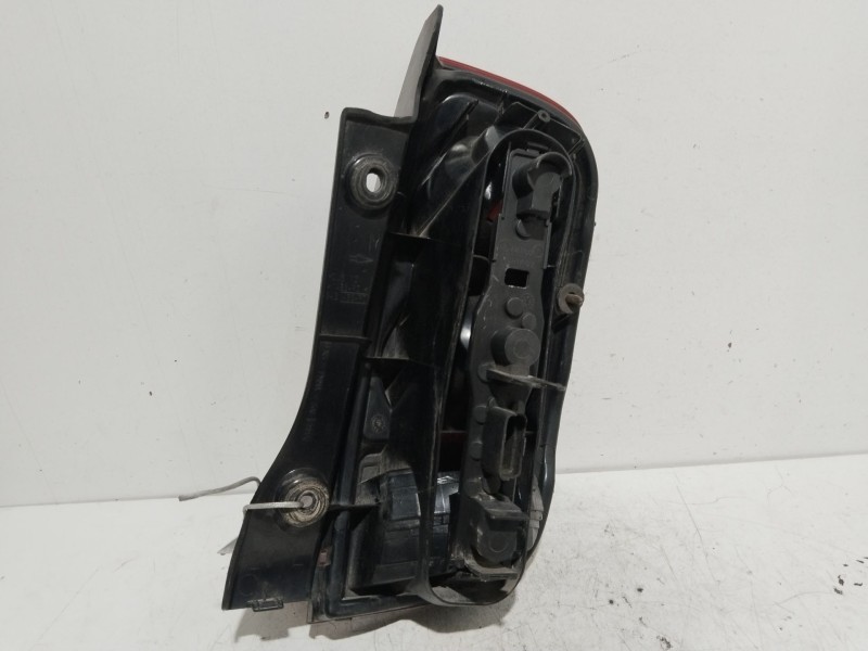 Recambio de piloto trasero izquierdo para nissan micra (k12e) acenta referencia OEM IAM 26559AX720  