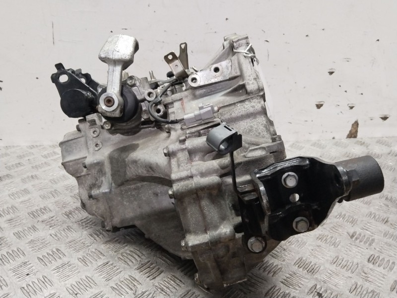 Recambio de caja cambios para toyota auris básico referencia OEM IAM 3030002090  