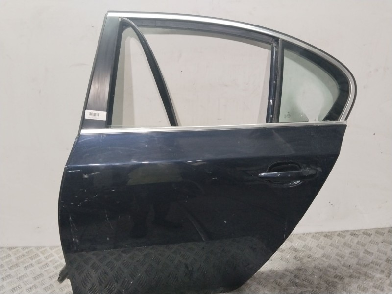 Recambio de puerta trasera izquierda para bmw serie 5 berlina (e60) 530d referencia OEM IAM 41527202341  