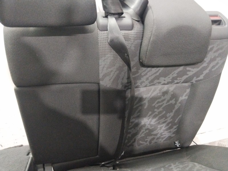 Recambio de asientos traseros para peugeot 3008 i monospace (0u_) 2.0 hdi referencia OEM IAM 8846LN  