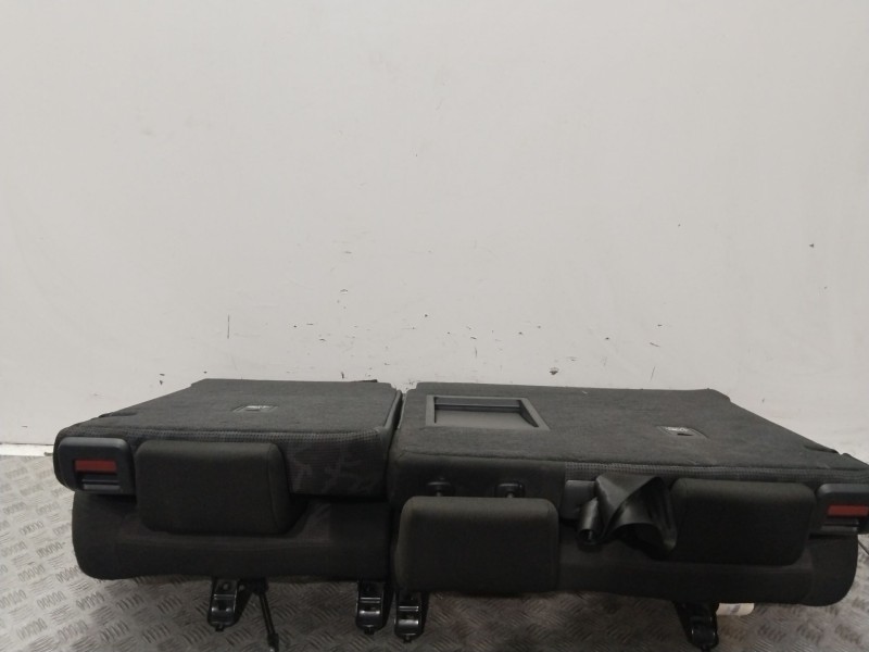 Recambio de asientos traseros para peugeot 3008 i monospace (0u_) 2.0 hdi referencia OEM IAM 8846LN  
