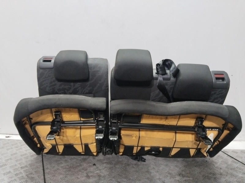 Recambio de asientos traseros para peugeot 3008 i monospace (0u_) 2.0 hdi referencia OEM IAM 8846LN  