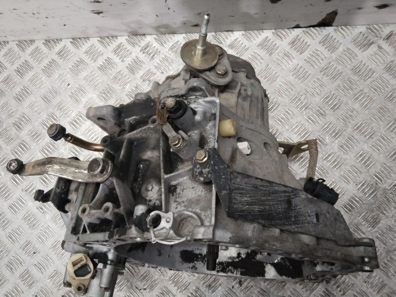 Recambio de caja cambios para peugeot 206 berlina xr referencia OEM IAM 20DL22  