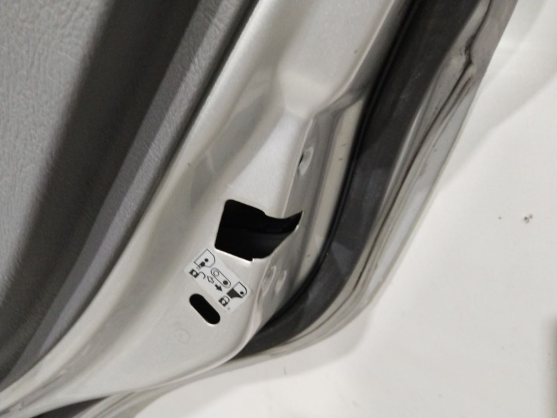 Recambio de puerta trasera derecha para hyundai accent (lc) gls worldcup referencia OEM IAM  GRIS 