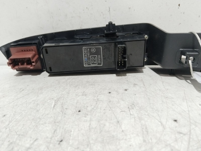 Recambio de mando elevalunas delantero izquierdo para citroën c-crosser exclusive referencia OEM IAM 8608A060  