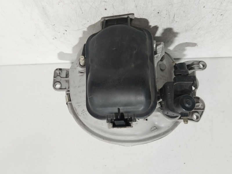 Recambio de faro izquierdo para renault twingo (co6) 1.2 (c066/67/68) referencia OEM IAM 7701046215  