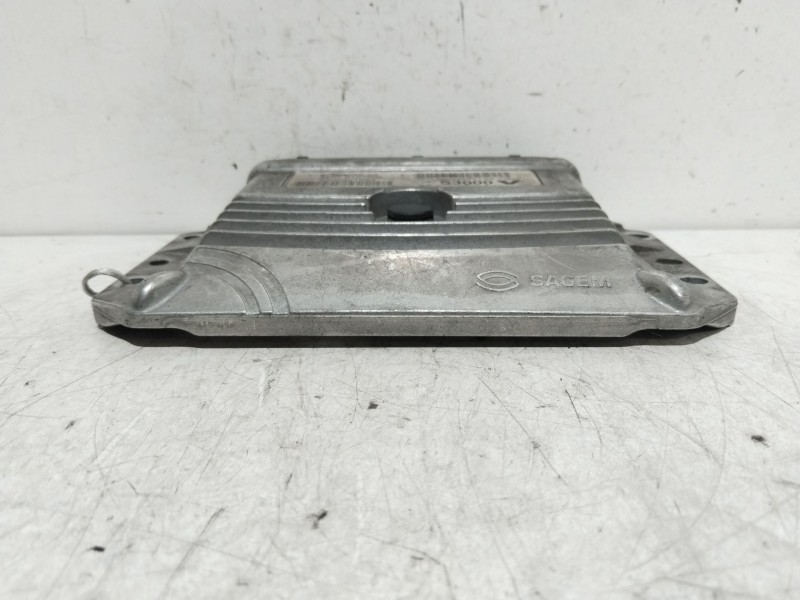 Recambio de centralita motor uce para renault scenic ii confort authentique referencia OEM IAM 8200387138   Recambio de centralita motor uce para renault scenic ii confort authentique referencia OEM IAM 8200387138