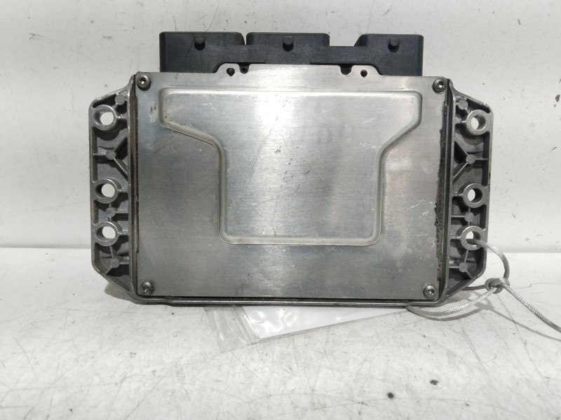 Recambio de centralita motor uce para renault scenic ii confort authentique referencia OEM IAM 8200387138   Recambio de centralita motor uce para renault scenic ii confort authentique referencia OEM IAM 8200387138
