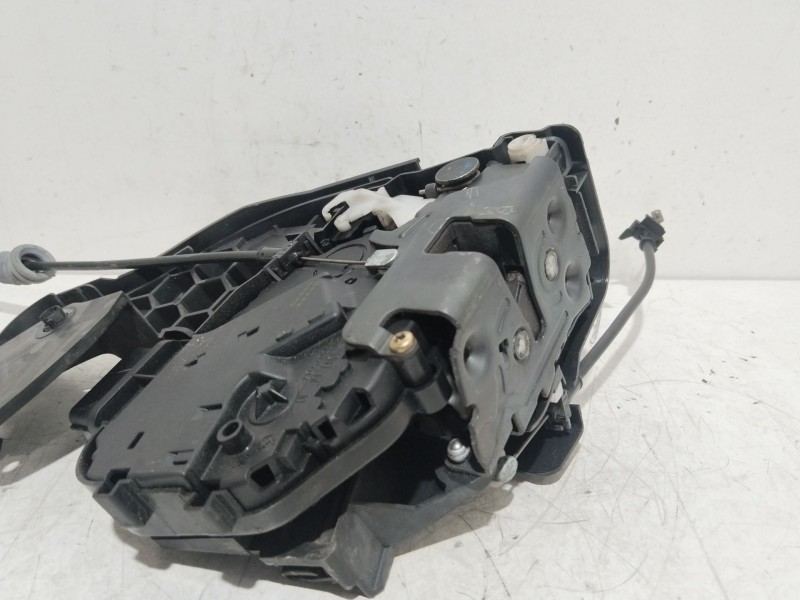 Recambio de cerradura puerta delantera derecha para volvo s40 berlina momentum referencia OEM IAM 30699112  
