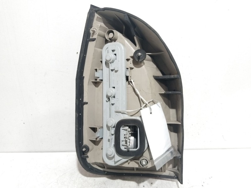 Recambio de piloto trasero derecho para opel zafira a elegance referencia OEM IAM 6223030  