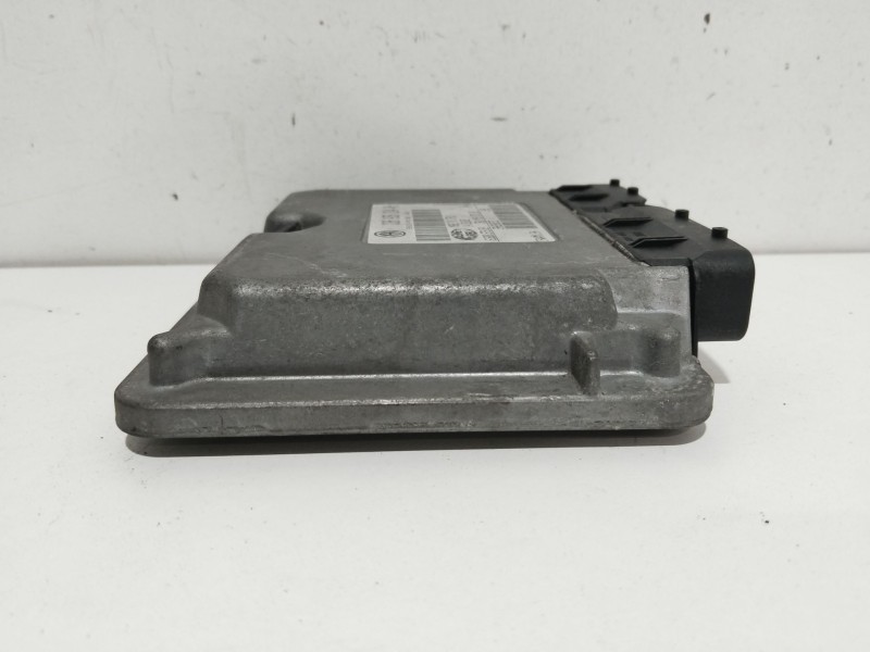 Recambio de centralita motor uce para seat ibiza iii (6l1) 2.0 referencia OEM IAM 036906034AH  