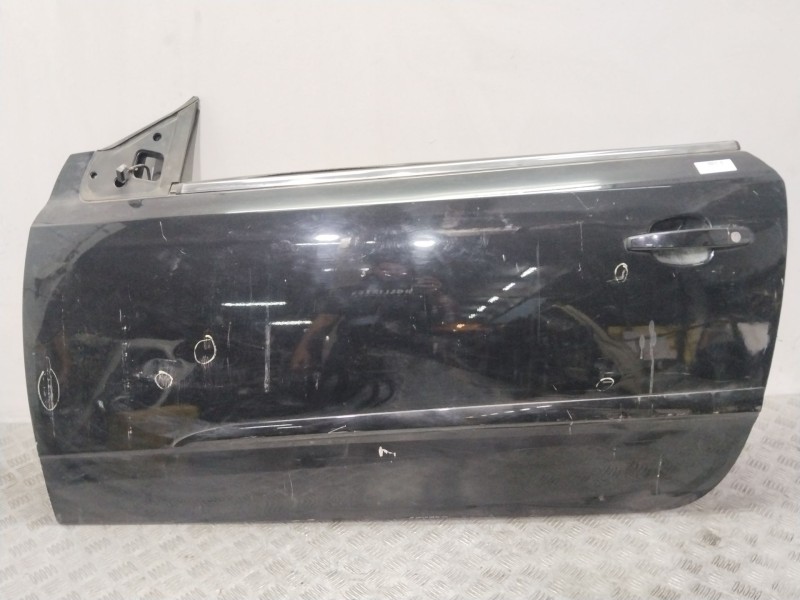 Recambio de puerta delantera izquierda para opel astra h berlina cosmo referencia OEM IAM 124084 NEGRO 
